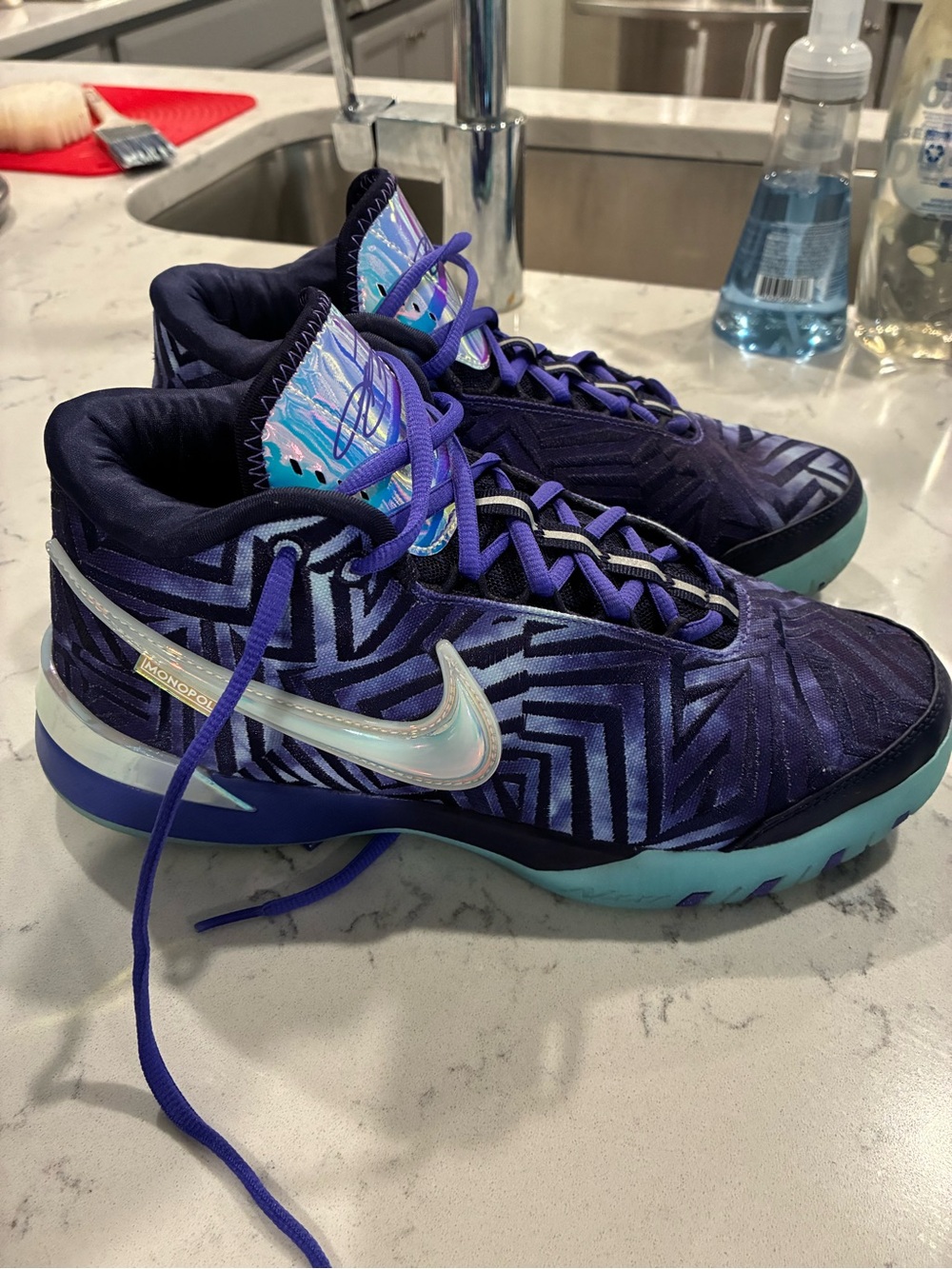 Nike Men's LeBron James Monopoly Basketball Shoes